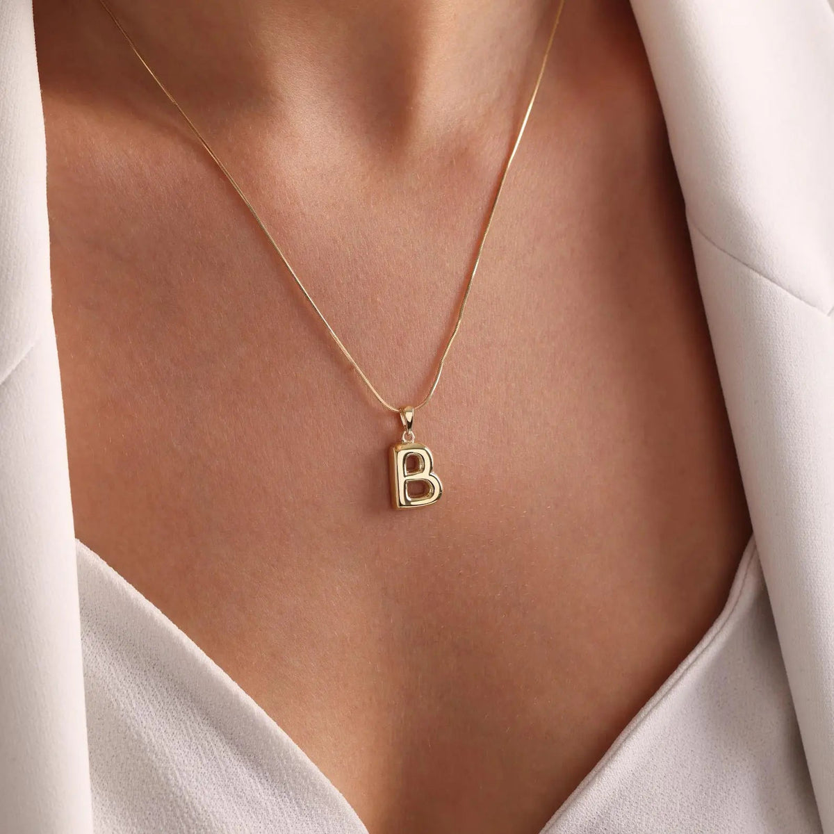 Collar de burbuja con letra personalizada