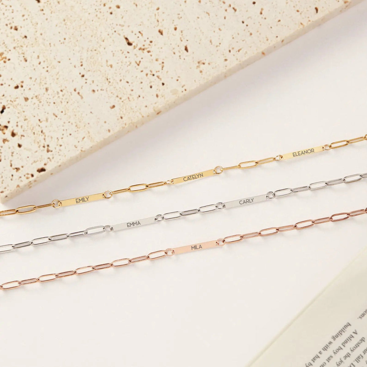 Collar de barra con nombre personalizado