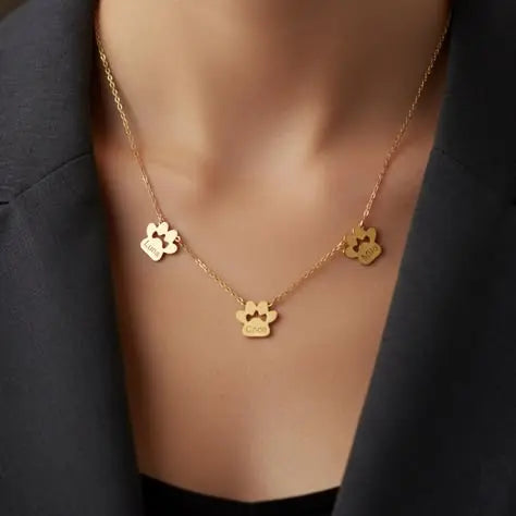 Collar personalizado con nombre y huellas – Huellas separadas