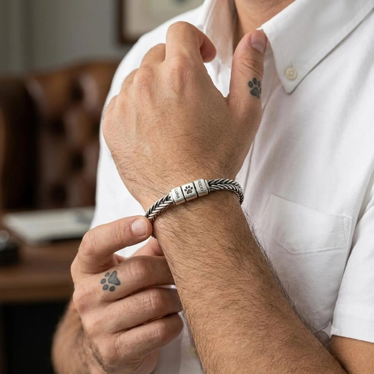 Pulsera para hombre con huella de pata personalizada — nombres de mascotas personalizados