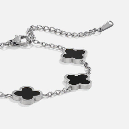 Pulsera de plata con trébol negro