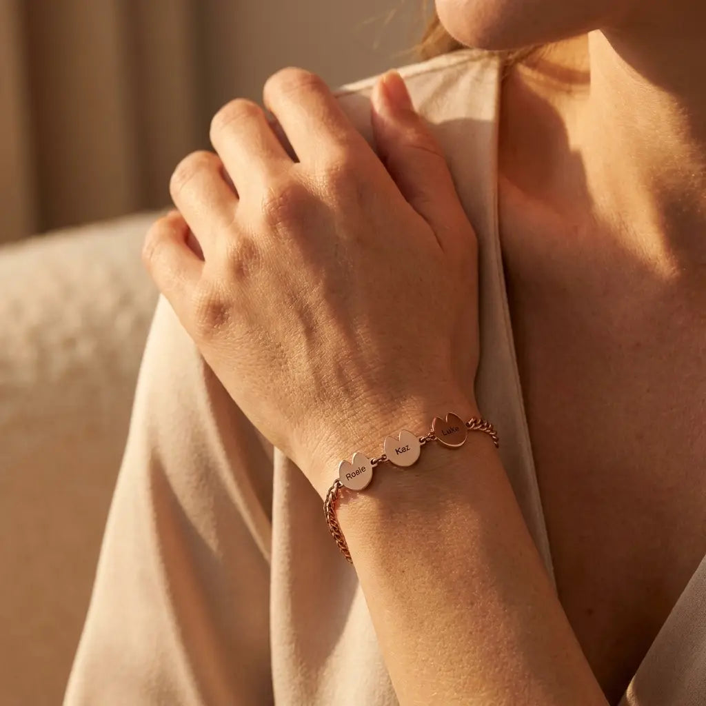Pulsera unisex personalizada con nombre grabado y pezuña de caballo