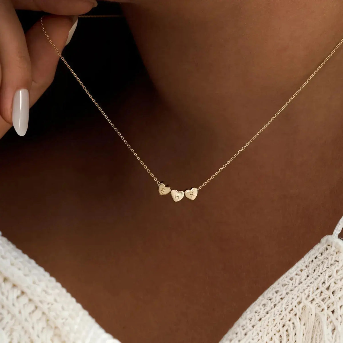 Collar personalizado con inicial en forma de corazón