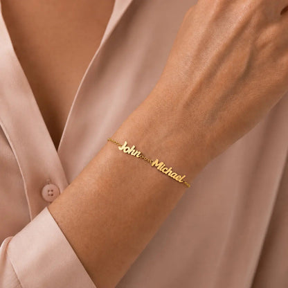 Pulsera personalizada con nombre en letras burbuja